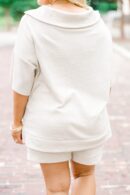 Relaxation Time Top, Taupe